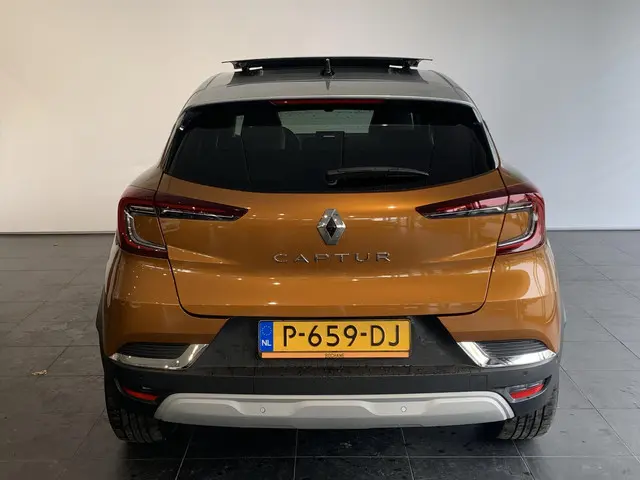 Renault Captur 1.3 TCe 140 Initiale Paris 2022 Benzine 19