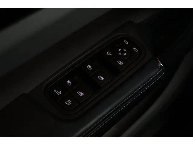 Porsche Cayenne 3.0 E-Hybrid 2021 Hybride Benzine 25