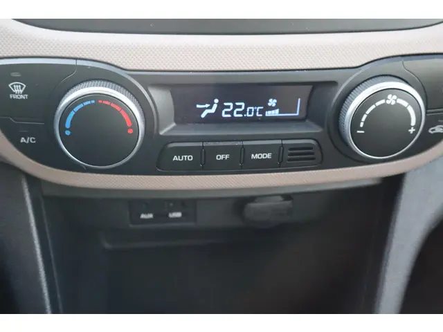 Hyundai i10 1.0i i-Motion 2015 Benzine 21