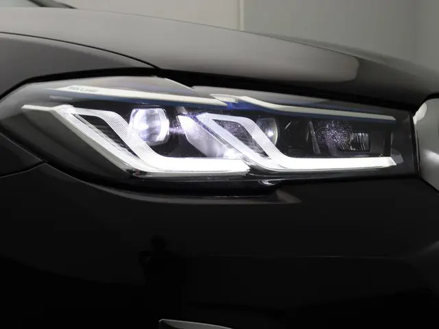 BMW 5 Serie Touring 530e 2023 Hybride Benzine 18