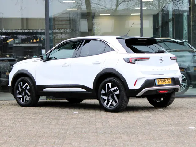 Opel Mokka 1.2 Business Elegance 2022 Benzine 2