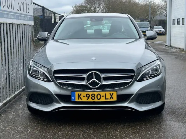 Mercedes-Benz C-Klasse 2