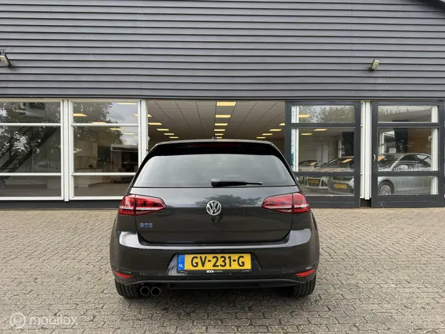 Volkswagen Golf 1.4 TSI GTE 2015 Hybride Benzine 6