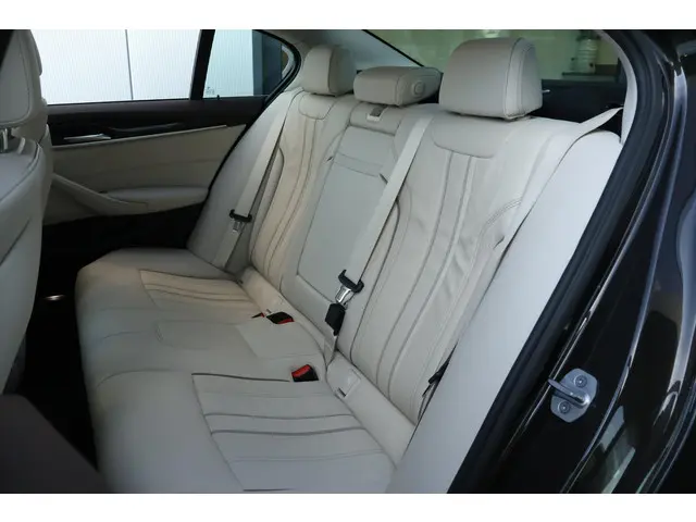 BMW 5 Serie 520d High Executive 2017 Diesel 10
