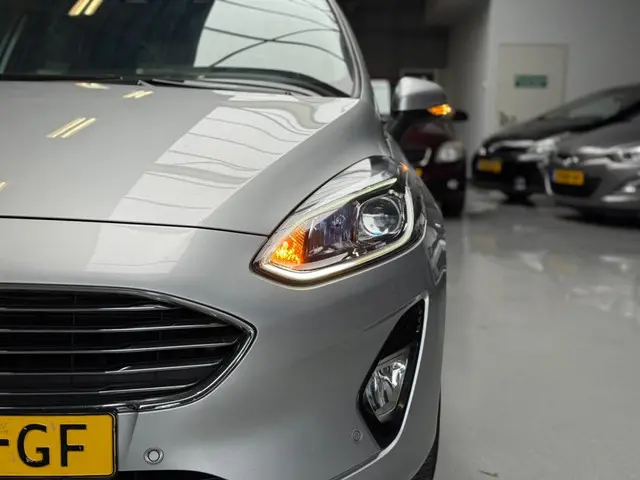 Ford Fiesta 1.0 EcoB. Titanium 2020 Benzine 18