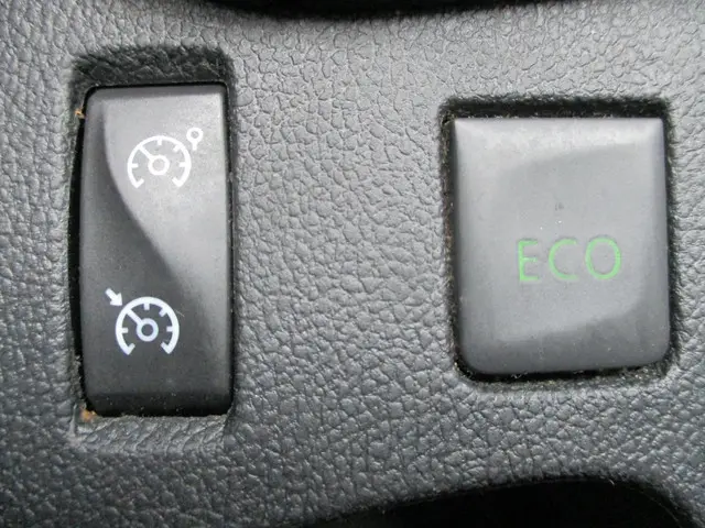 Renault Clio Estate 1.5 dCi Ecoleader Zen 2018 Diesel 12