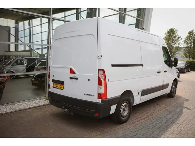 Renault Master T35 2.3 dCi L2H3 En. 2018 Diesel 20
