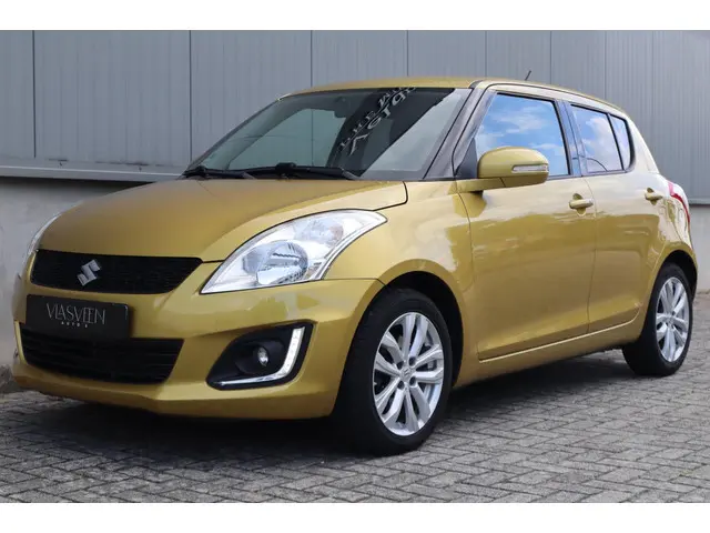 Suzuki Swift 1.2 Exclusive 2015 Benzine 3