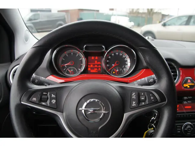 Opel ADAM 1.4 Slam Black Favourite 2014 Benzine 19