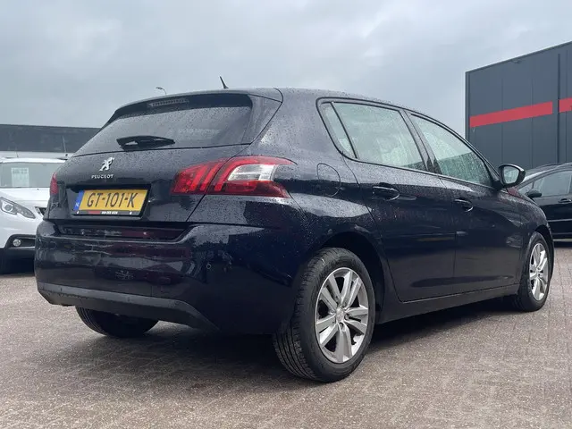Peugeot 308 1.2 PureTech Active 2015 Benzine 4
