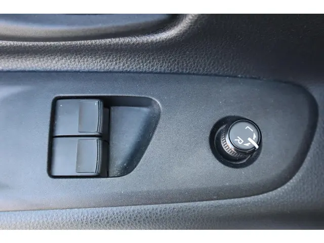 Toyota Aygo X 1.0 VVT-i MT PLAY 2022 Benzine 15