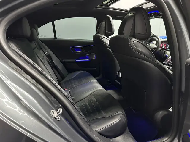Mercedes-Benz C-Klasse 300 AMG Line 2021 Benzine 12