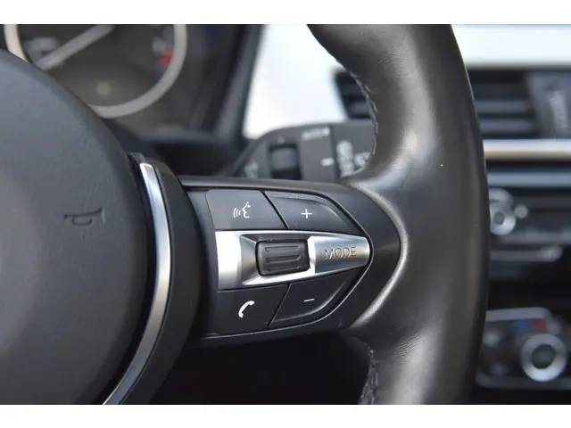 BMW X1 sDrive20i High Executive 2017 Benzine 11
