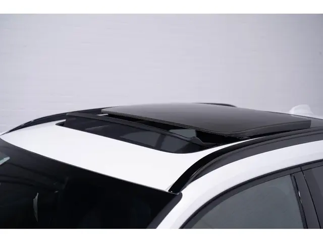 Volvo XC40 2.0 B4 Ultra Dark 2024 Benzine 19