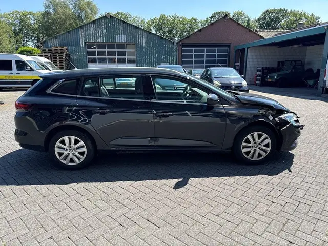 Renault Mégane Estate 1.3 TCe Business Zen 2021 Benzine 6