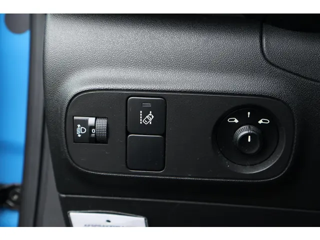 Citroën C3 1.2 PureTech S&S Shine / Camera 2017 Benzine 29