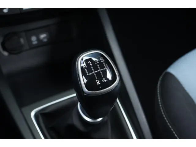 Hyundai i20 Coupé 1.0 T-GDI Premium 2017 Benzine 28