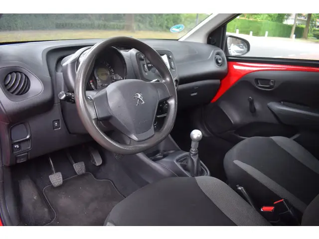 Peugeot 108 1.0 VTi Active 2015 Benzine 11