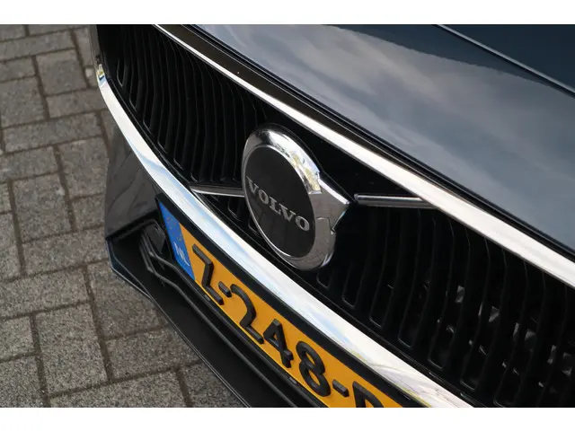 Volvo V60 3