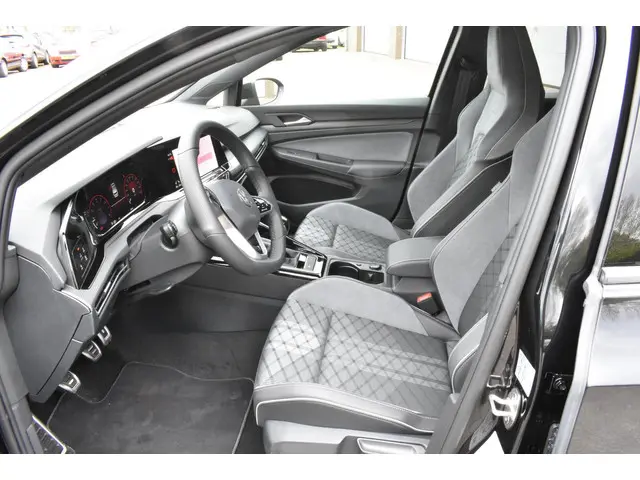 Volkswagen Golf 1.5 TSI R-Line 2023 Benzine 16