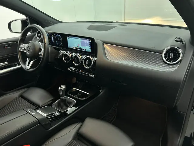 Mercedes-Benz B-Klasse 180 Premium 2019 Benzine 19