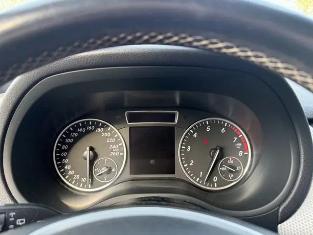 Mercedes-Benz B-Klasse 180 Prestige 2014 Benzine 20