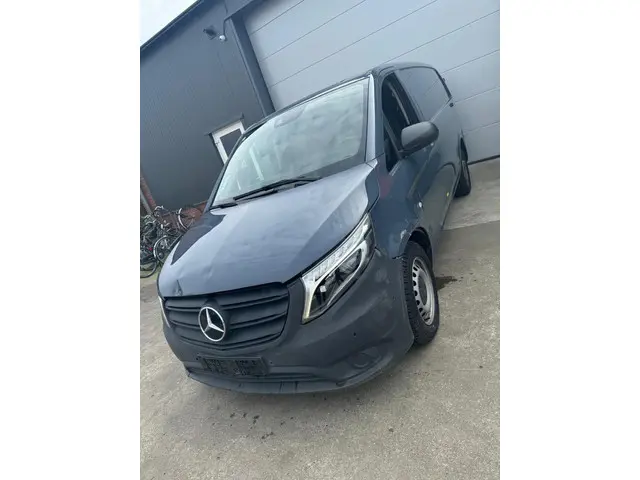 Mercedes-Benz Vito 2
