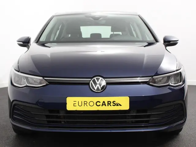 Volkswagen Golf 1.0 eTSI Life Business 2023 Benzine 4