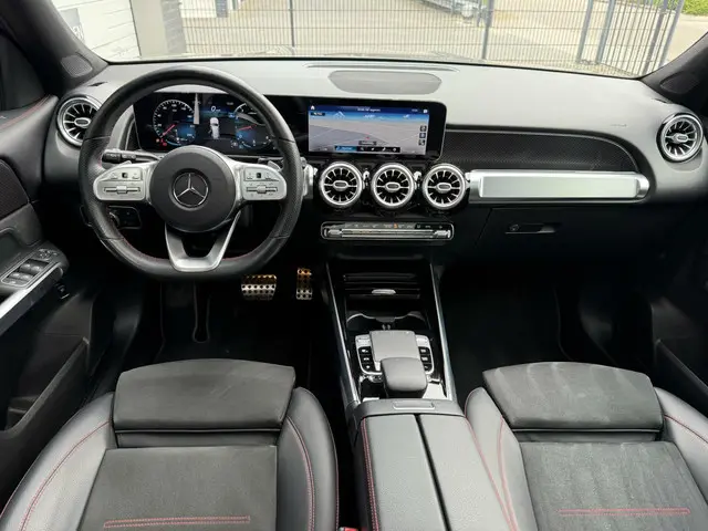 Mercedes-Benz GLB 200 AMG PAMORAMADAK 2020 Benzine 2