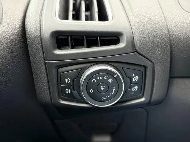 Ford Focus Wagon 1.0 Titanium 2016 Benzine 24