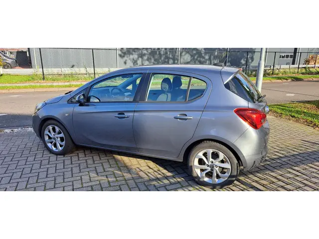 Opel Corsa 1.4 Online Edition 2017 Benzine 4