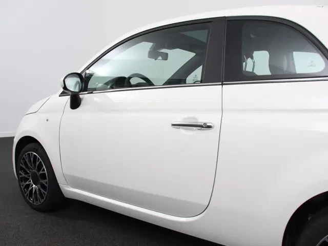 Fiat 500 1.0 Hybrid Dolcevita Finale 2024 Benzine 28