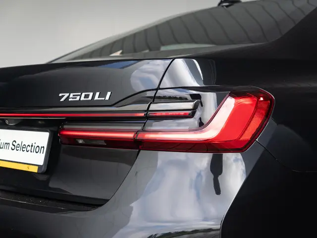 BMW 7 Serie 750Li xDrive 2022 Benzine 19