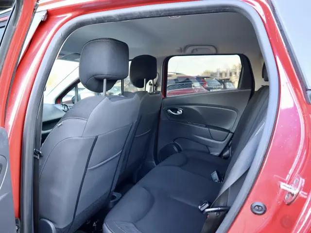 Renault Clio Estate 0.9 TCe Limited 2018 Benzine 21