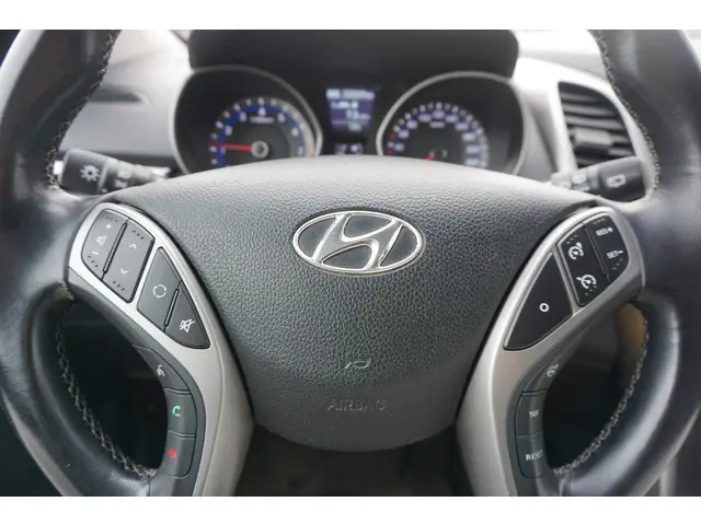 Hyundai i30 1.6 GDI i-Motion Plus 2015 Benzine 19