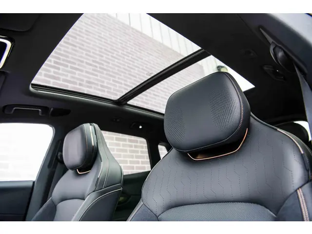 Lynk & Co 08 1.5 More 2026 Hybride Benzine 32