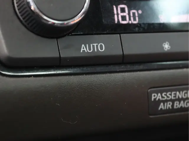 SEAT Arona 1.0 TSI Style Business Intense 2018 Benzine 48