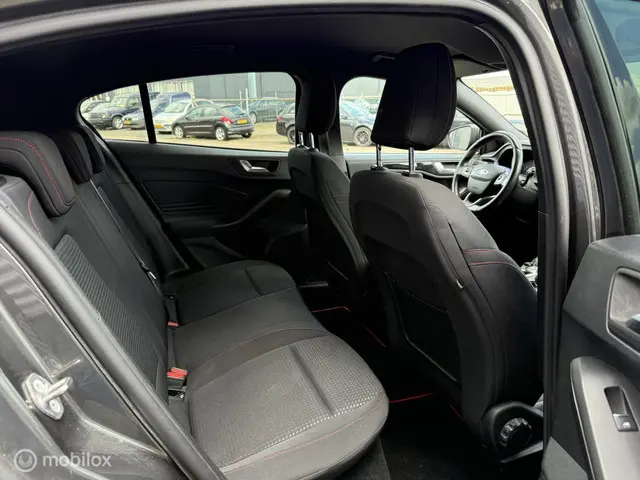 Ford Focus 1.5 EcoBlue ST Line AUTOMAAT 2018 Diesel 23
