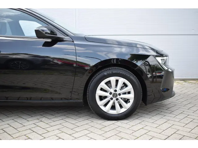 Opel Astra 1.2 Turbo Business Edition 2025 Benzine 11