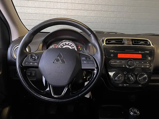 Mitsubishi Space Star 1.2 Life Edition 2018 Benzine 9