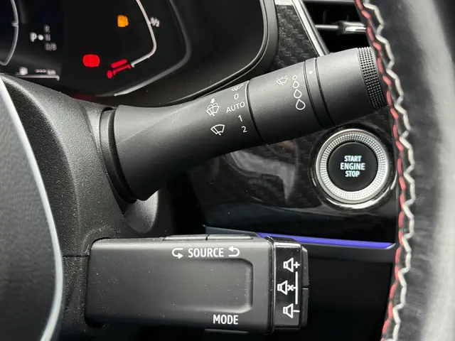 Renault Arkana 1.6 E-Tech Hybrid R.S. Line 2022 Benzine 40
