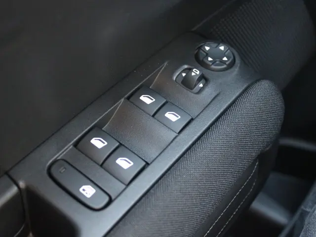 Citroën C3 Aircross 1.2 PT Shine 2021 Benzine 32