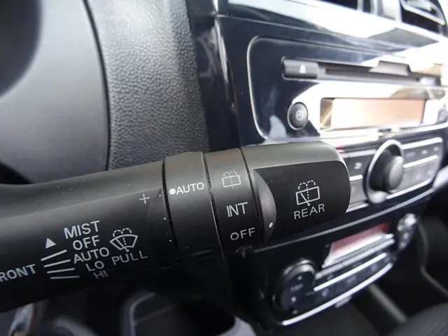 Mitsubishi Space Star 1.0 Bright 2015 Benzine 28