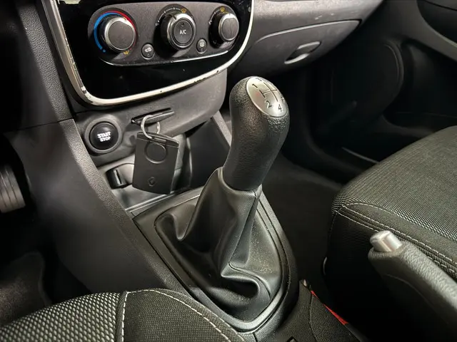 Renault Clio 0.9 TCe Eco2 Expression 2016 Benzine 15