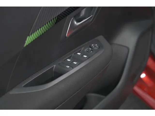 Peugeot 208 PureTech 100 Active 2024 Benzine 31