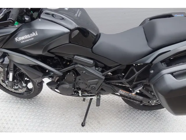 Kawasaki Versys 650 GRAND TOURER 2016 Benzine 17