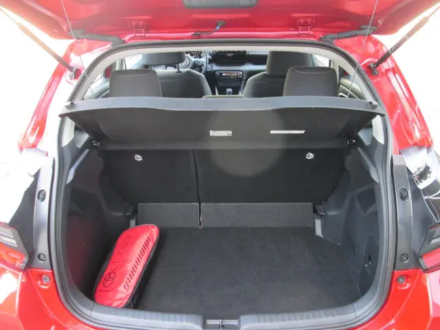 Toyota Yaris 1.5 Hybrid Dynamic 2022 Hybride Benzine 18