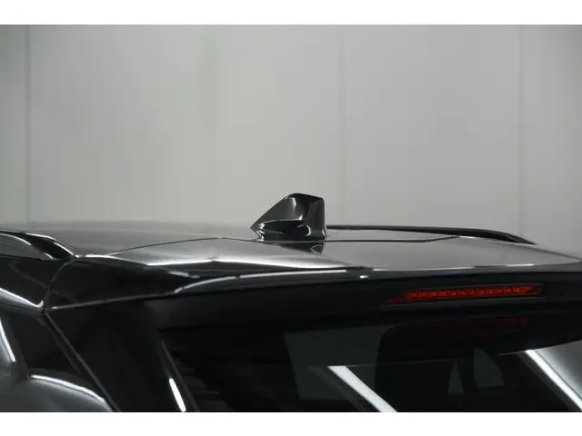 Peugeot 2008 1.2 Hybrid 145 Allure 2025 Hybride Benzine 23