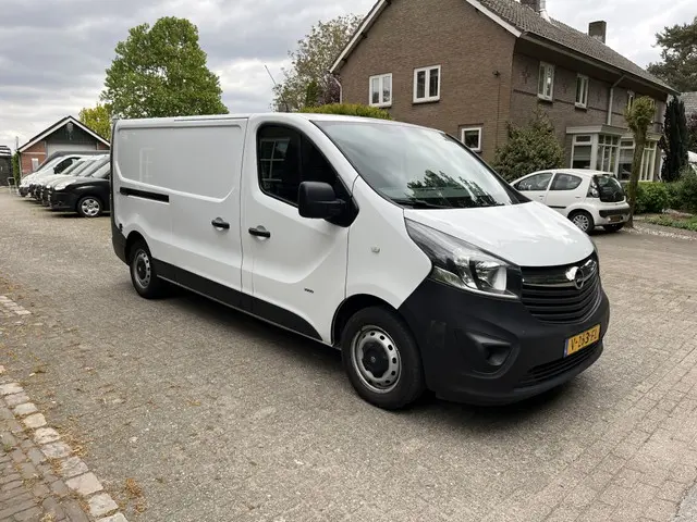 Opel Vivaro 3