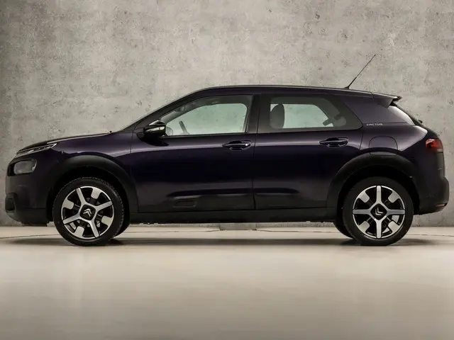 Citroën C4 Cactus 1.2 PureTech Shine 2018 Benzine 2